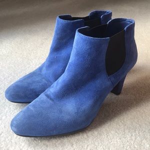 Bandolino suede booties